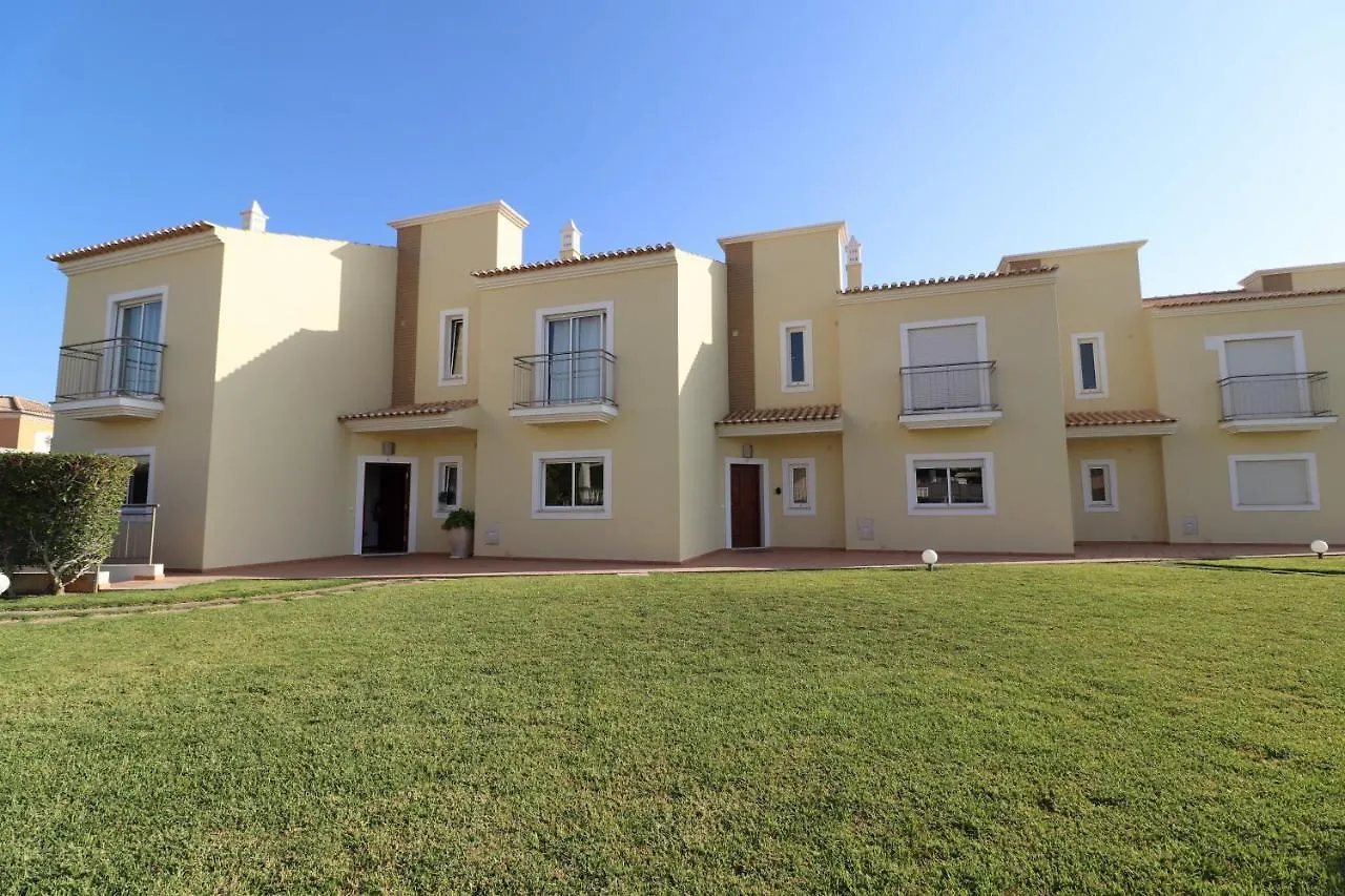 3-Bed Townhouse With Pool In Albufeira Balaia别墅 0*,  葡萄牙