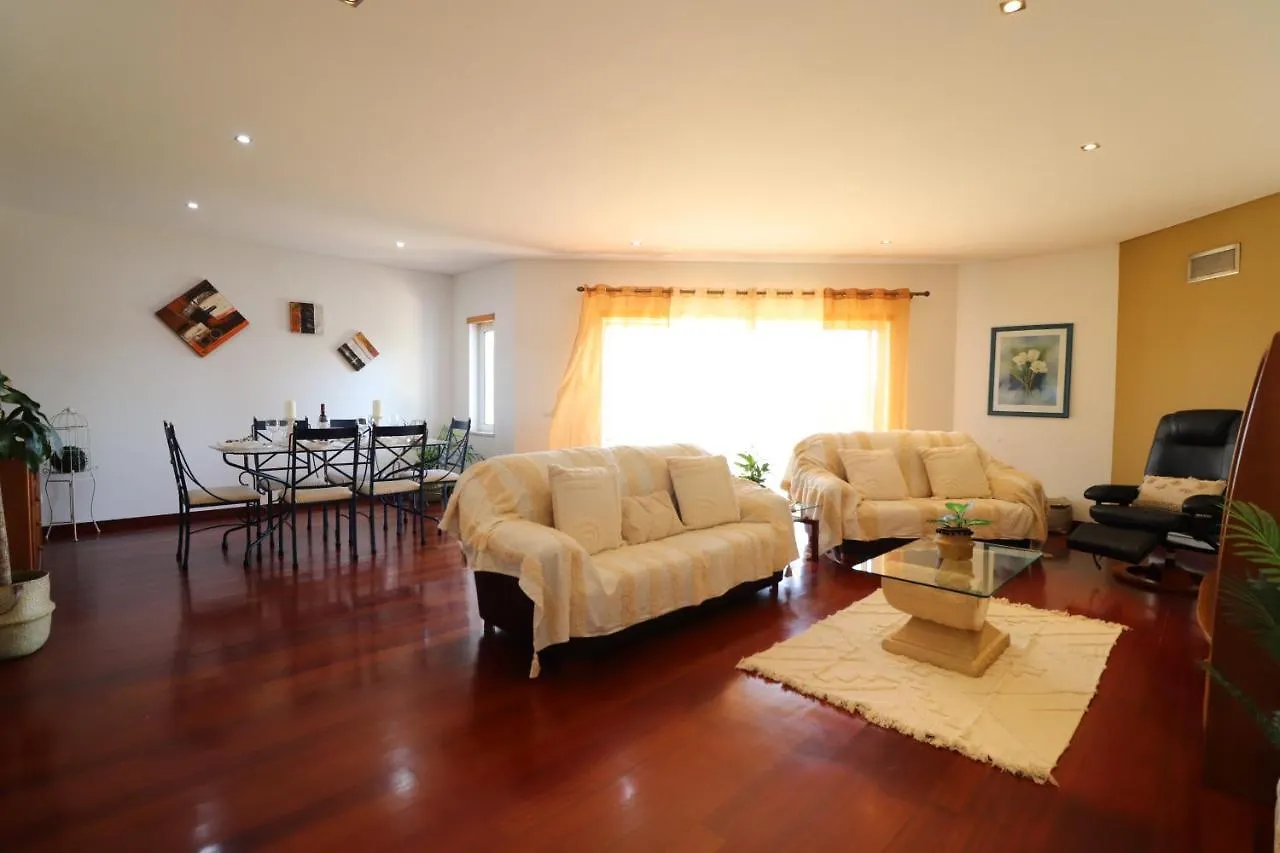 3-Bed Townhouse With Pool In Albufeira Balaia别墅