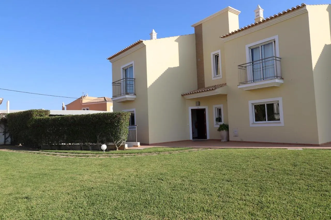 3-Bed Townhouse With Pool In Albufeira Balaia别墅 0*,  葡萄牙