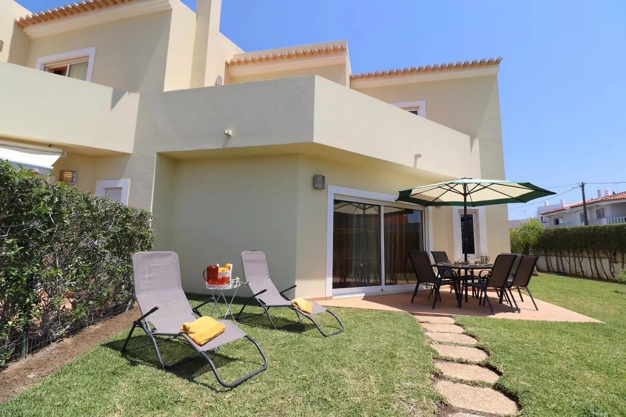 3-Bed Townhouse With Pool In Albufeira Balaia别墅